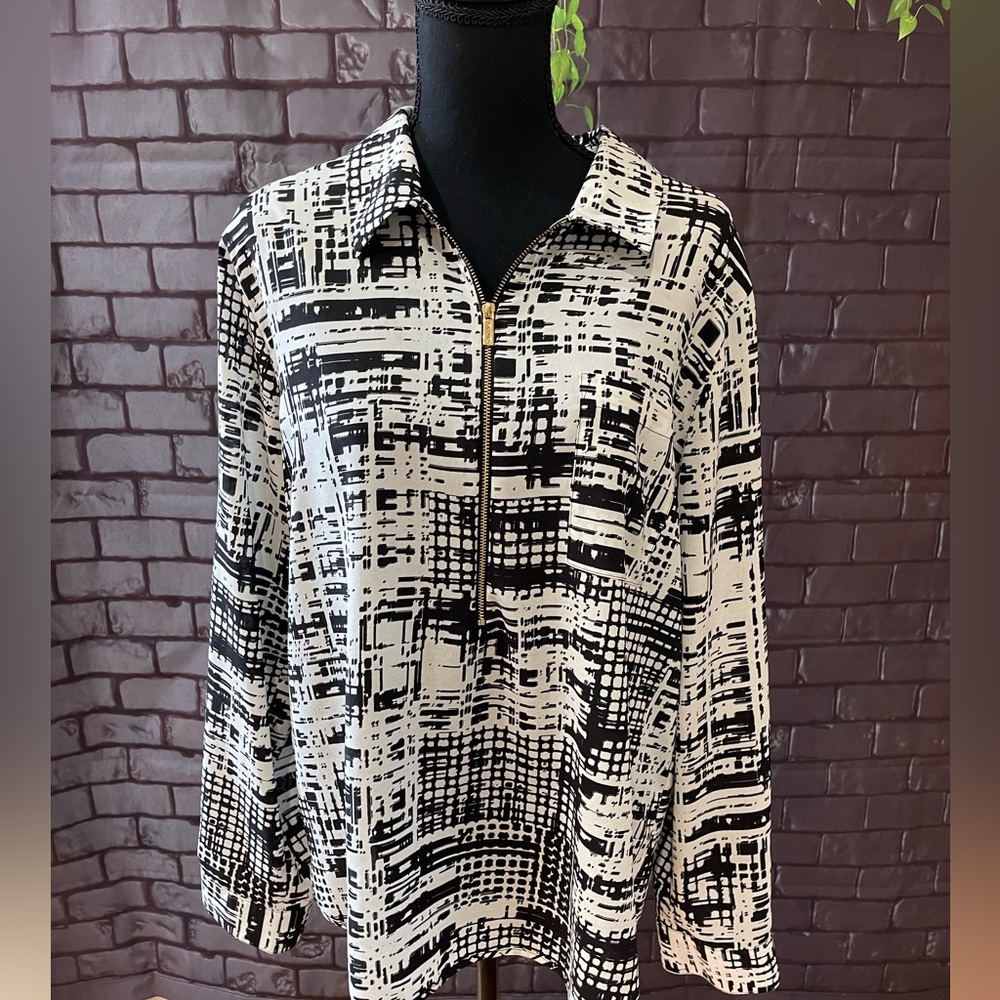 Calvin Klein blouse fantastic print.